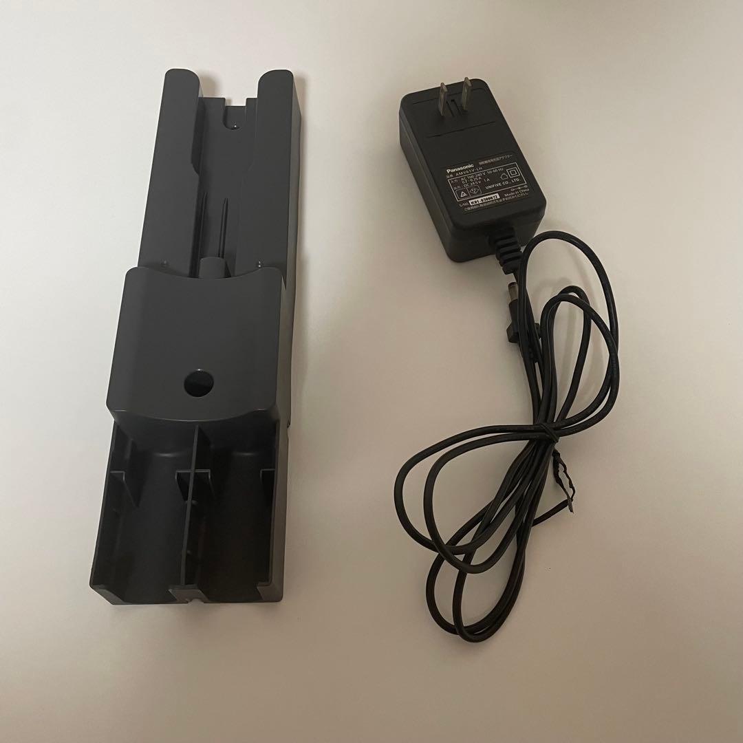 Panasonic　コードレススティック掃除機　MC-PBP101J