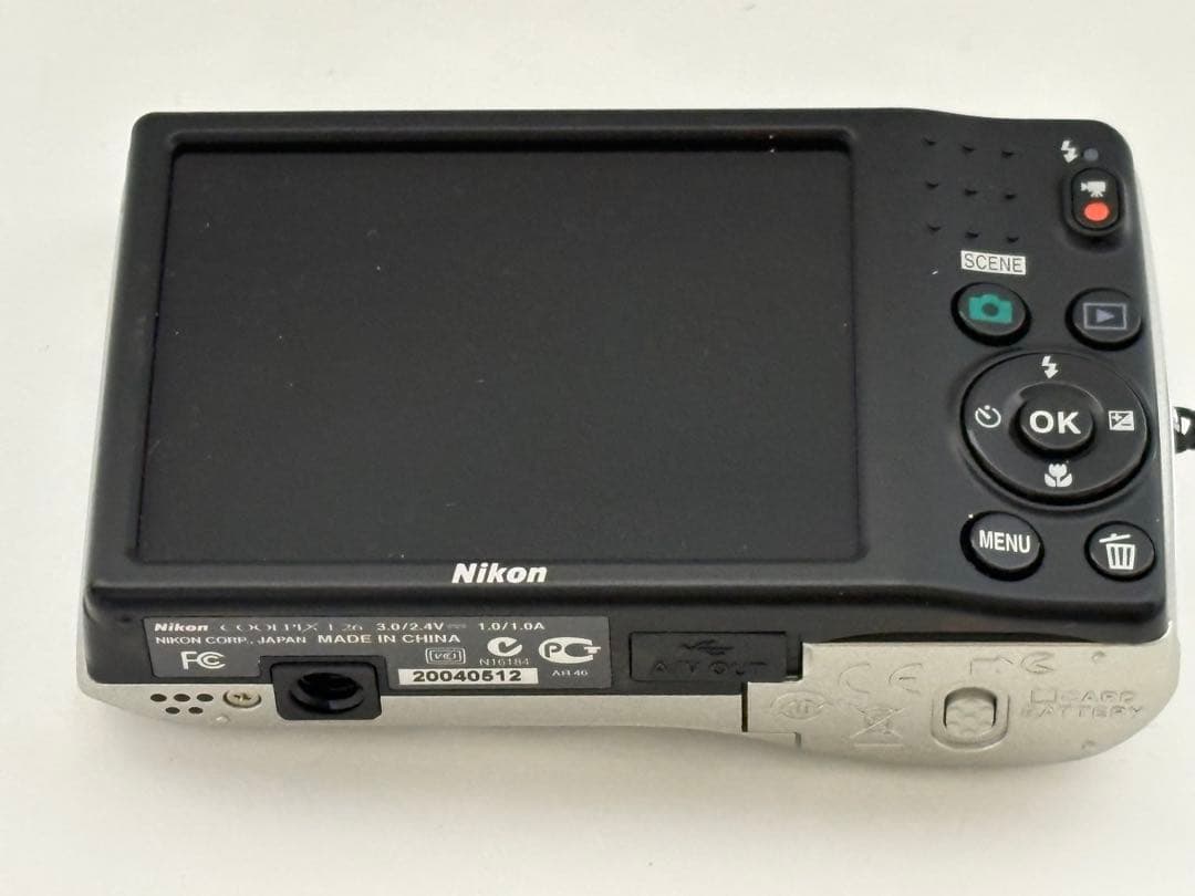 Nikon COOLPIX L26 コンパクトカメラ コンデジ デジカメ 外箱有