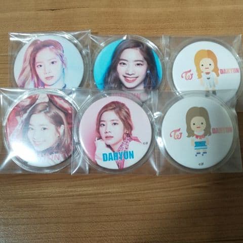 TWICE109缶バッジ