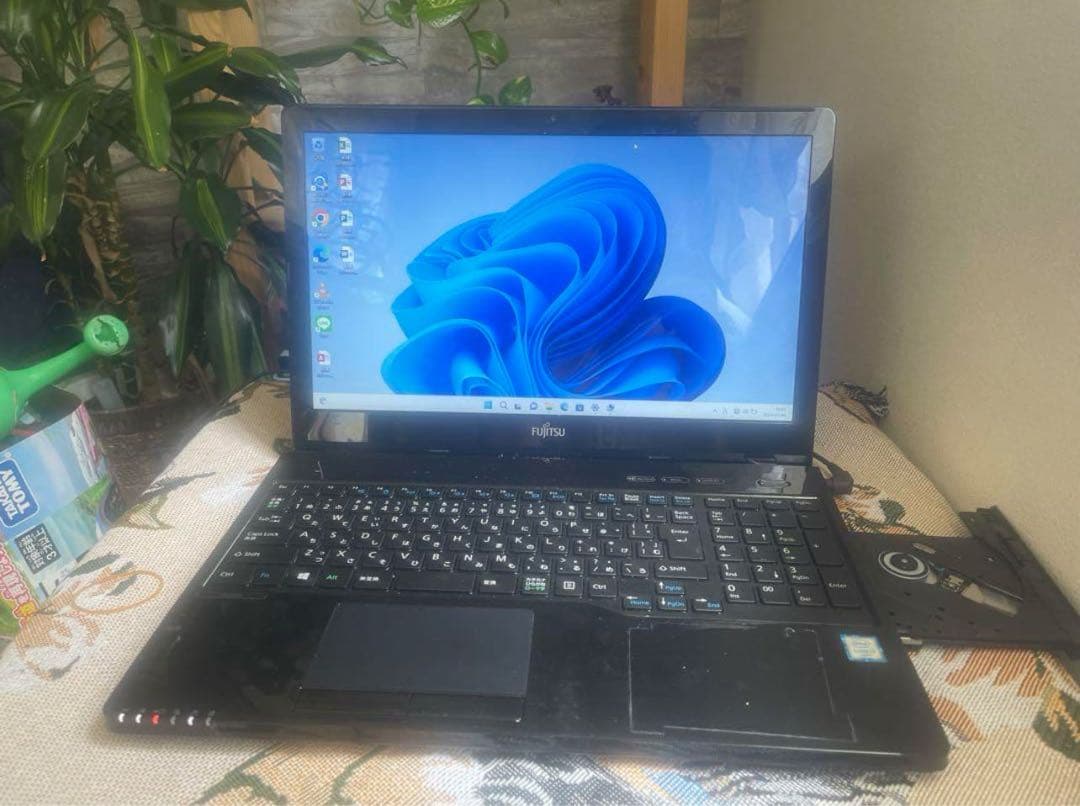 富士通 ノートPC Windows 11 CD/DVDドライブ付き