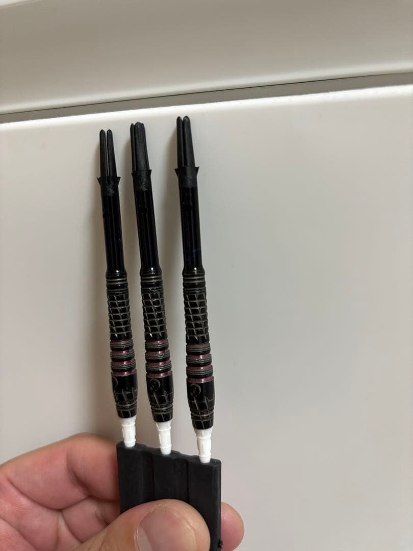 武山郁子サイン入TRIPLEIGHTcharm4THORN 2BAダーツ限定色