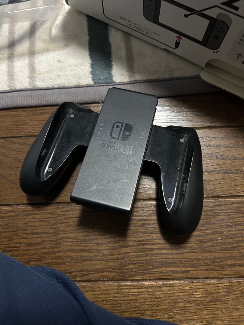Nintendo Switch 本体 箱付き ジョイコンなし