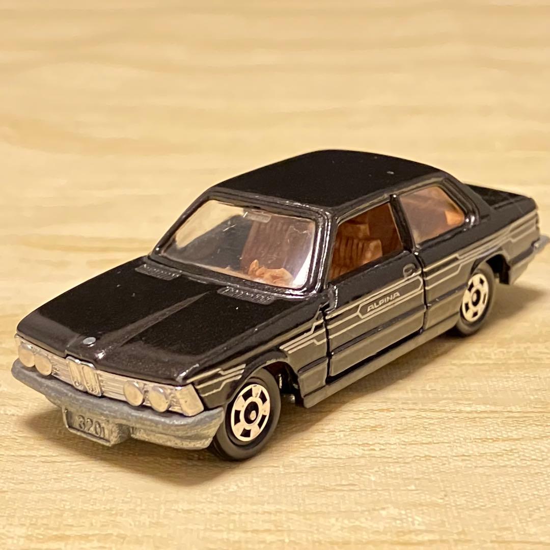 トミカ BMW 320i No.F45 1/62