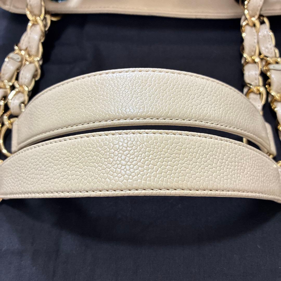 週末限定！CHANEL ショルダーバッグ ベージュ レザー キルティング CC