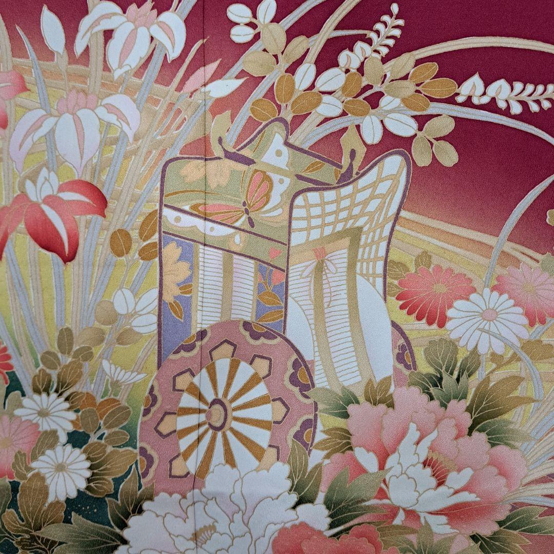 今大変お得なフルセット 正絹赤地振袖 ワイン裾グリーン御所車柄 成人式最適