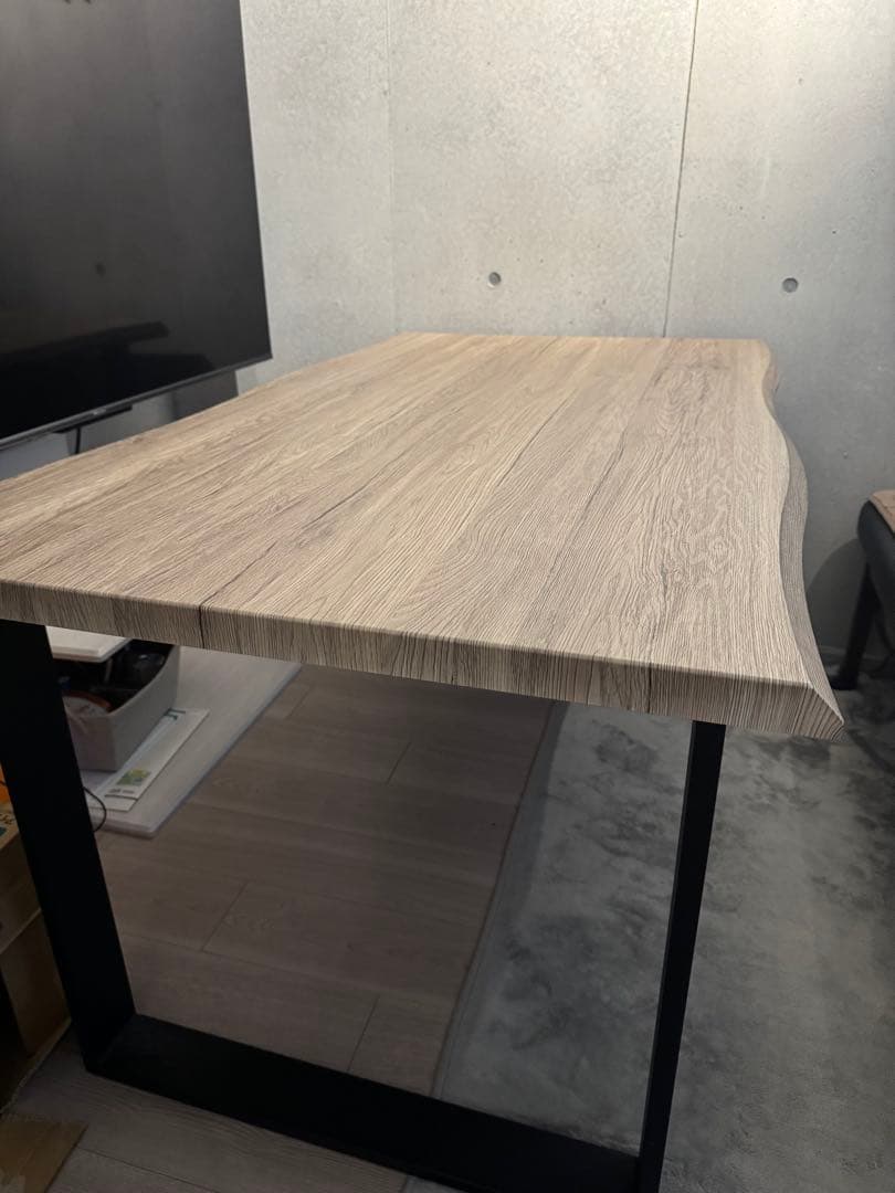 グレー 波型 木製ダイニングテーブル ※値下げしました