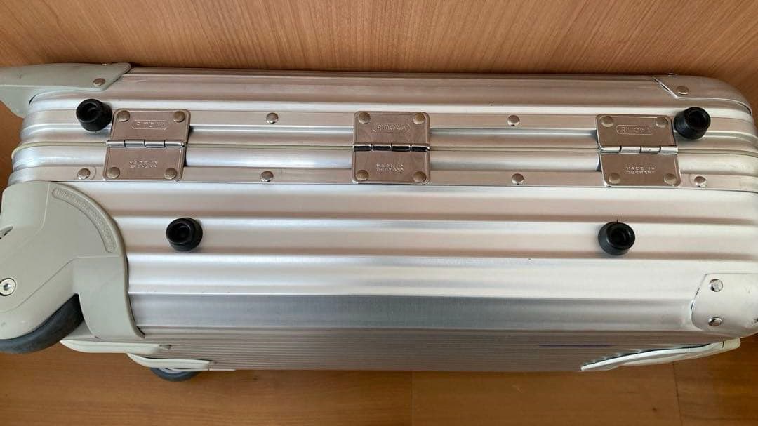 最終値下げ　美品　リモワRIMOWA トパーズTOPAS 32L 青ロゴ　2輪