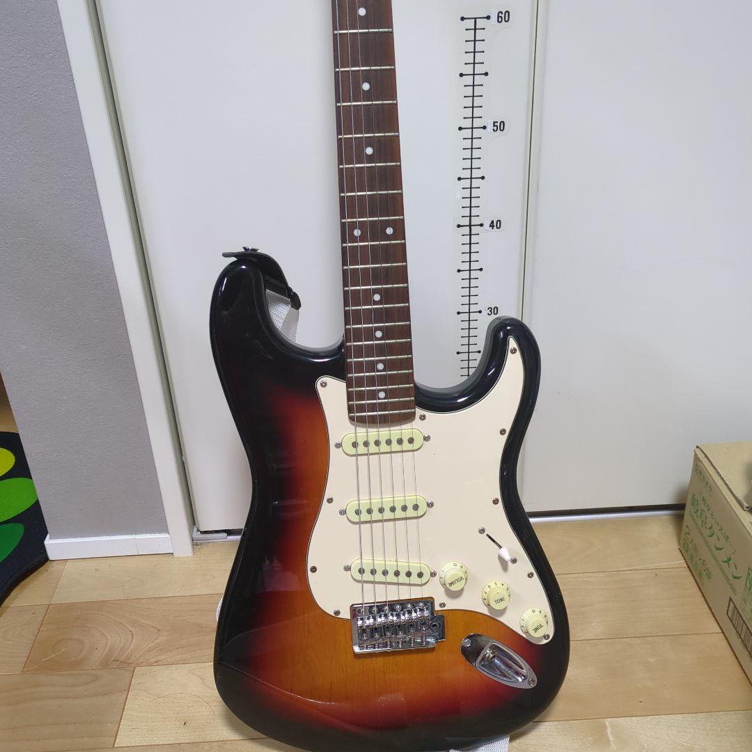 送料込み　BUSKER'S（ ストラトタイプ　 エレキギター