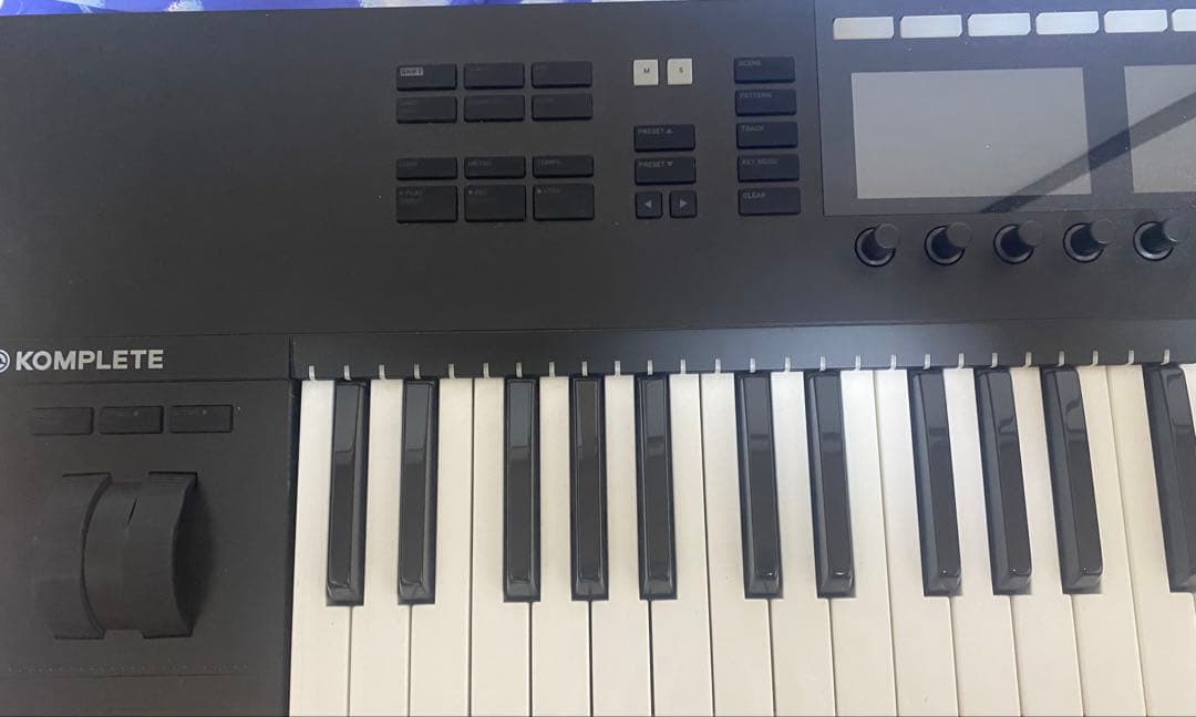 KOMPLETE KONTROL S49 MK2 ライセンス有り
