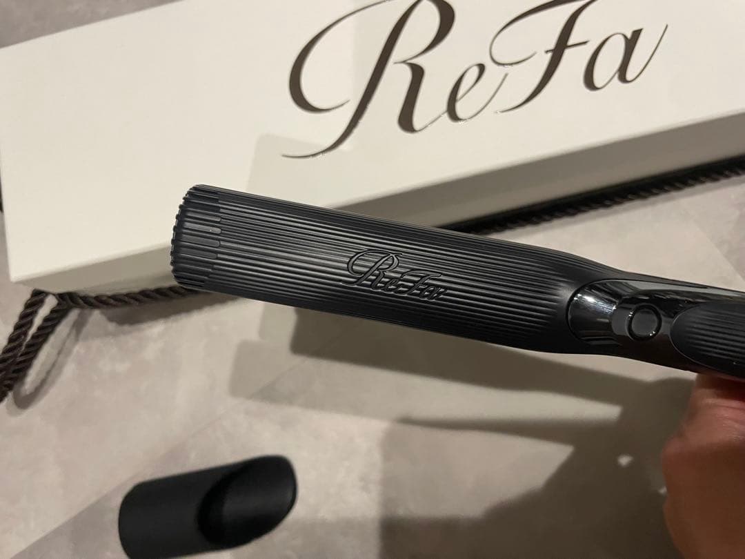 リファ　ストレートヘアアイロン