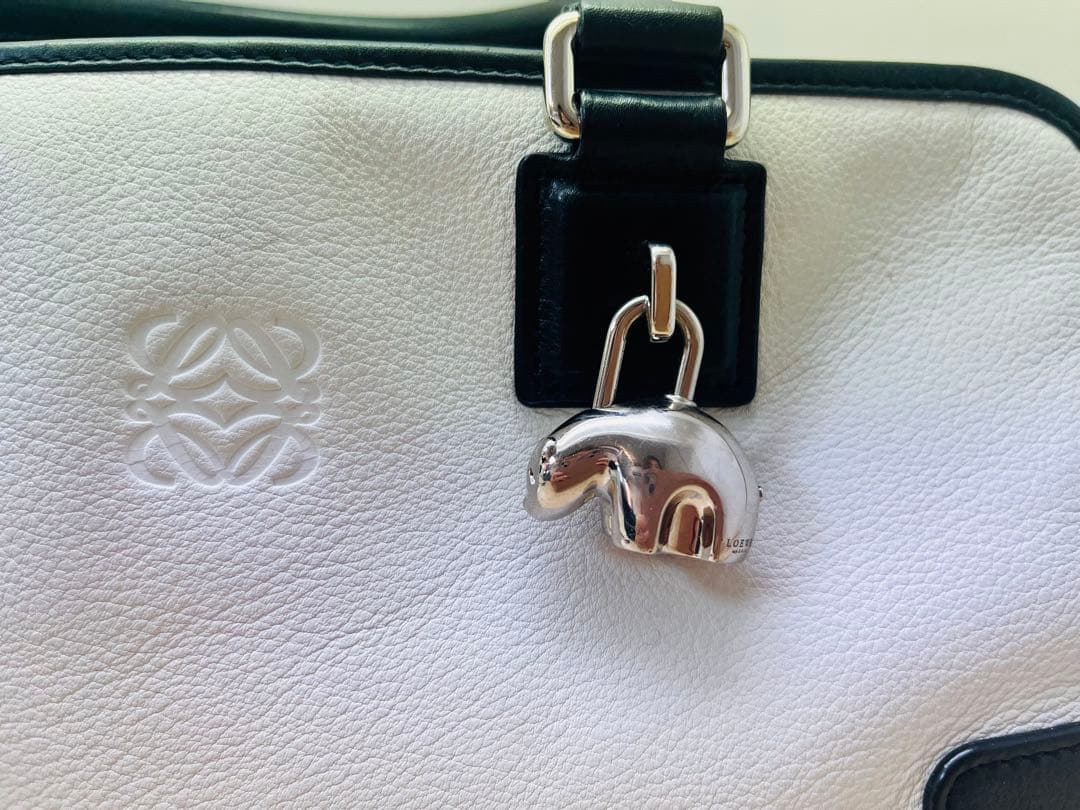 LOEWE アマソナ　 ホワイト/ブラック