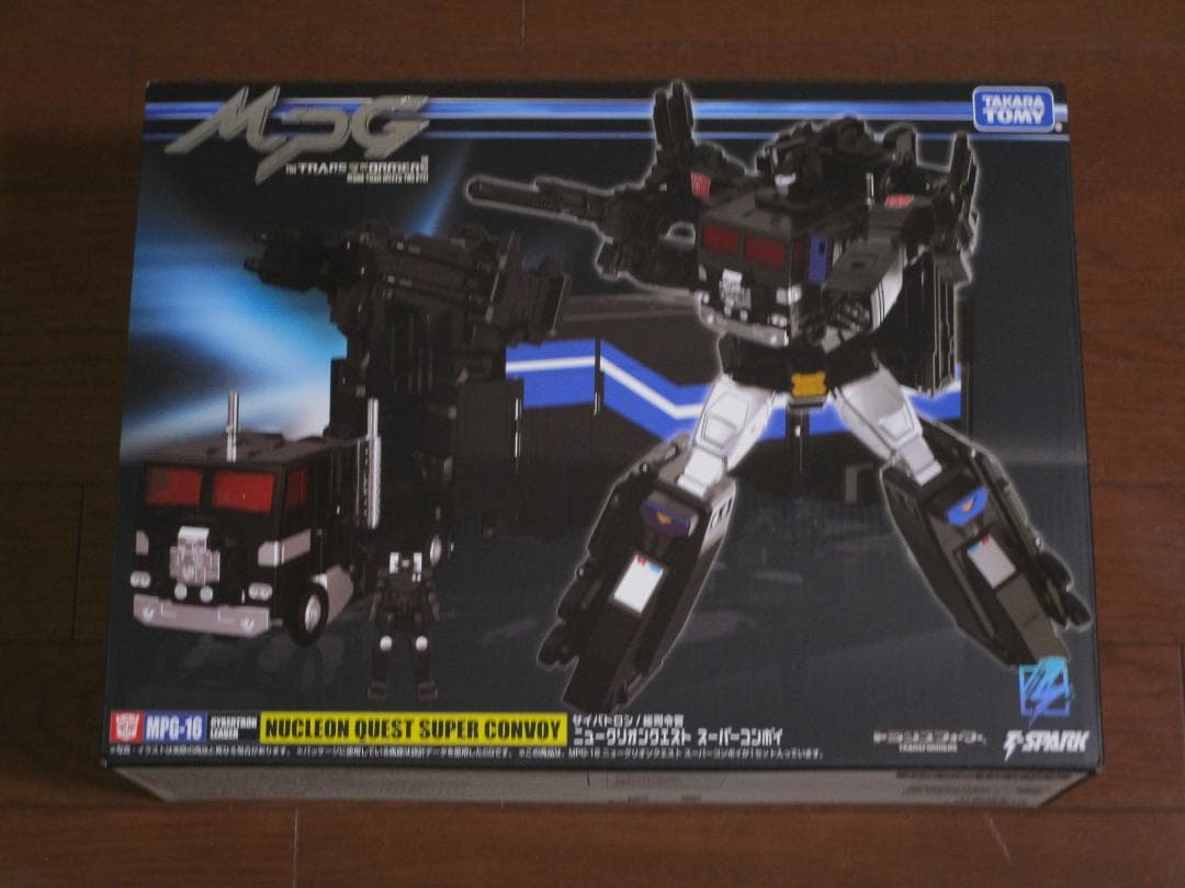 トランスフォーマー MPG-16 ニュークリオンクエスト スーパーコンボイ