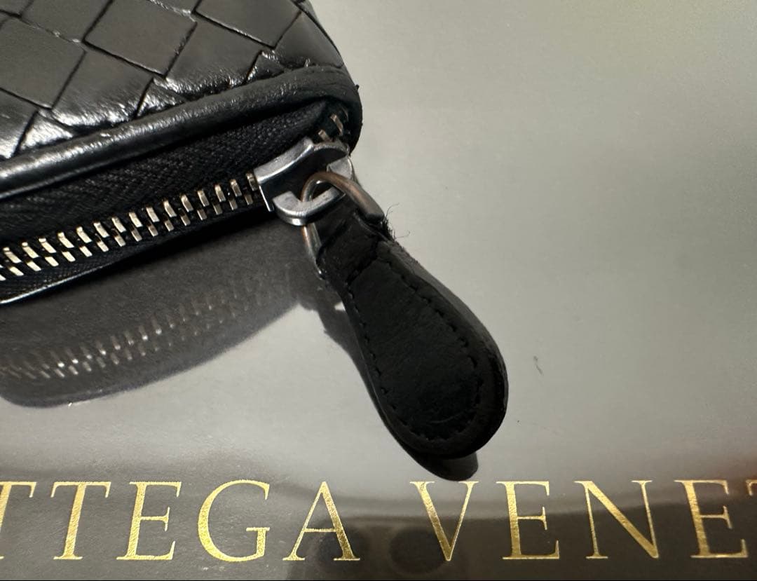 【美品】ボッテガヴェネタ イントレチャートケース/ラム/黒/4️⃣✨✨