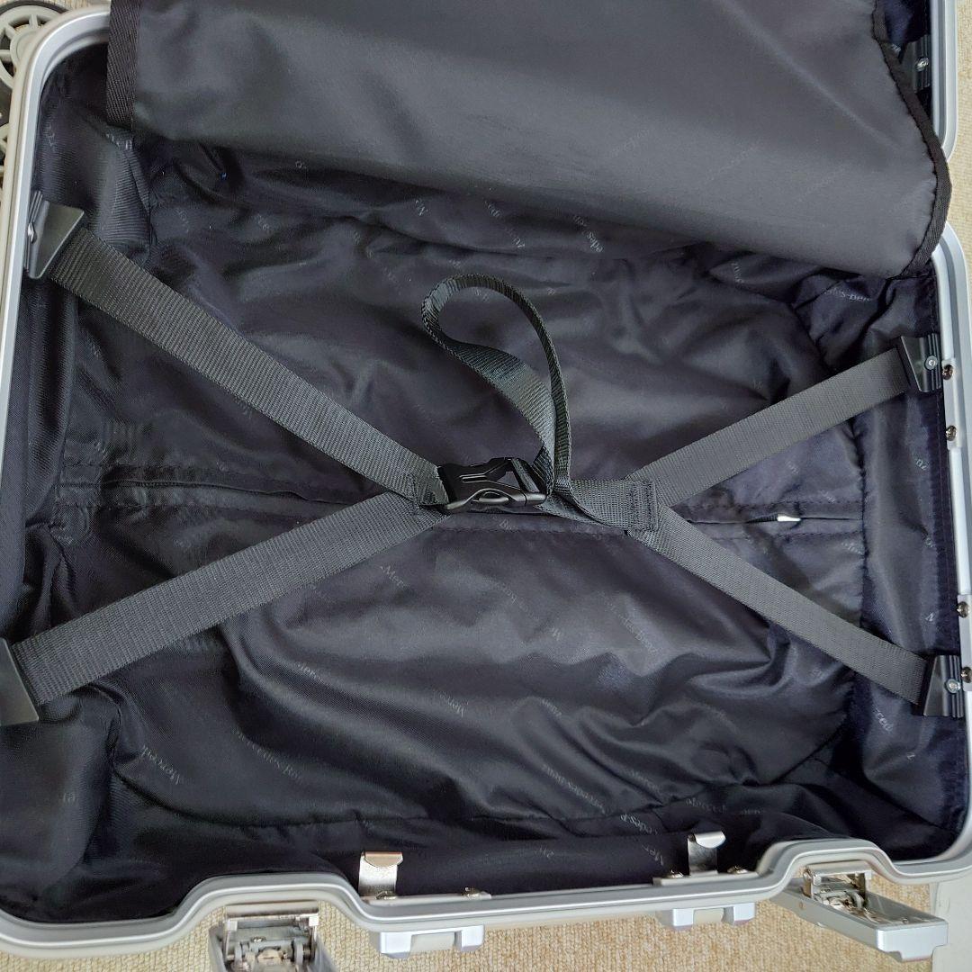 未使用 メルセデスベンツ 32L スーツケース 　キャリーケース　シルバー