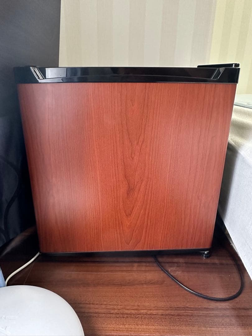 ミニ冷蔵庫　46L 単身　1人暮らし