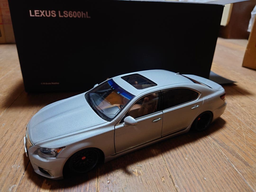 Lexus LS600hL 1/18オートアートカスタム仕様シルバー現状販売箱有