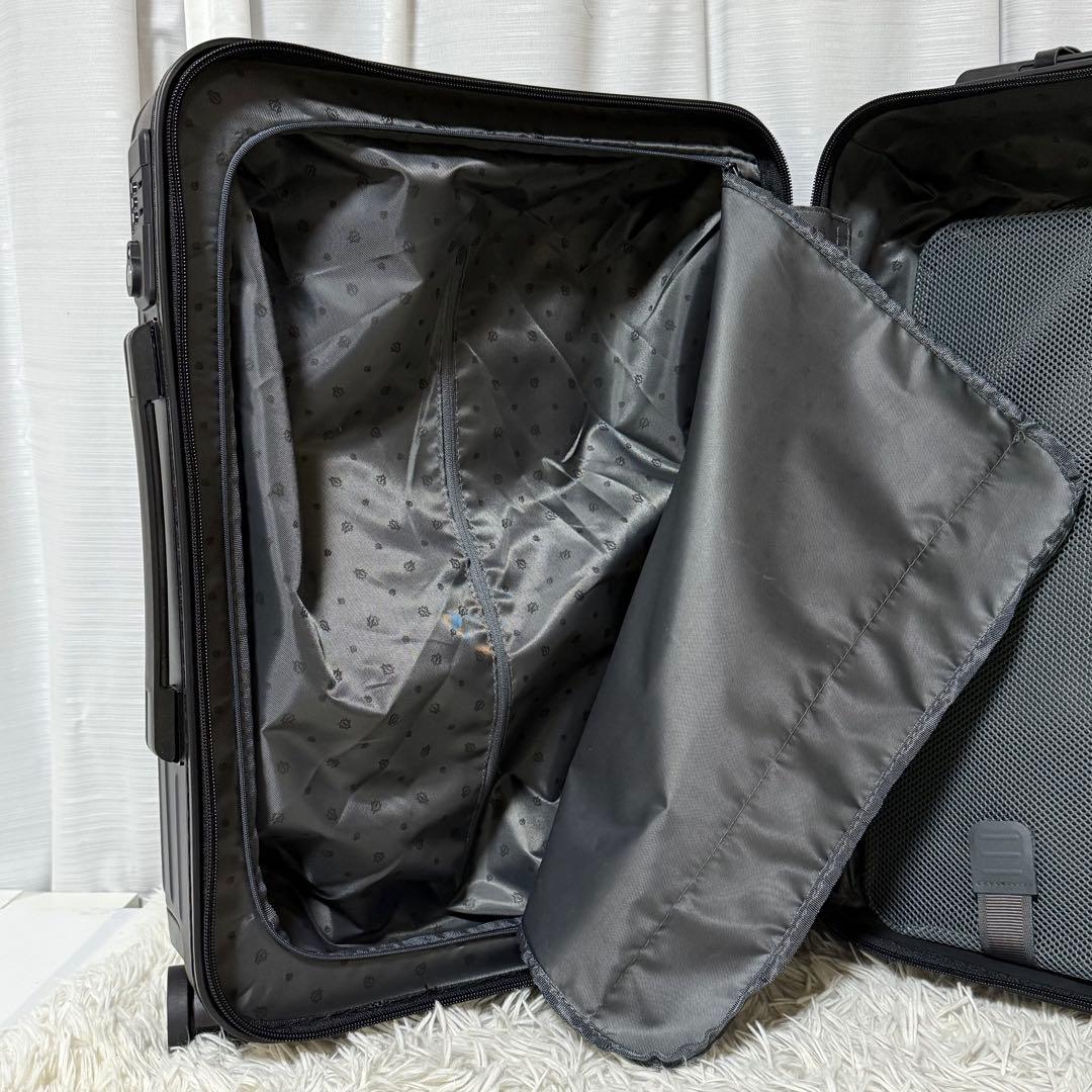 ⭐️新品未使用⭐️ RIMOWA　エッセンシャルスリーブ　キャリーケース　ブラック