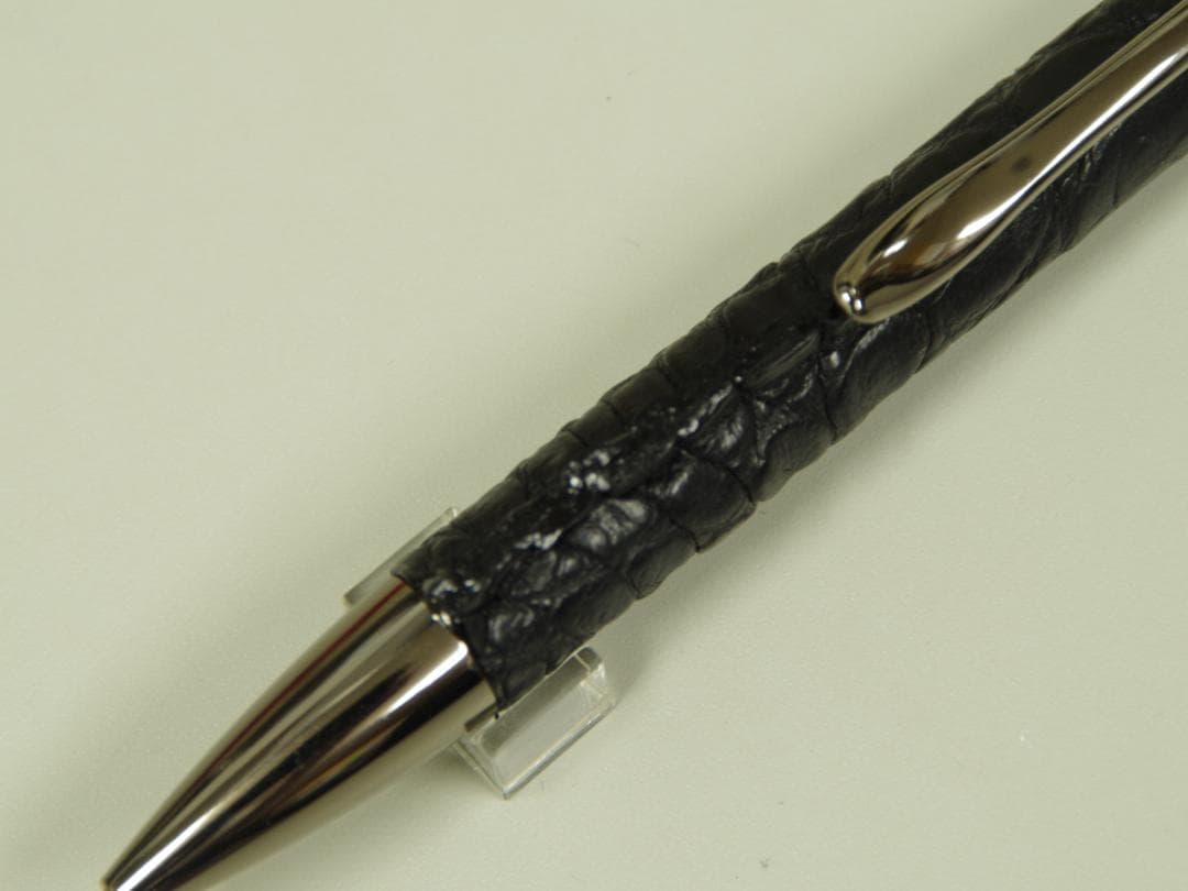 ワニ革　ボールペン　ブラック