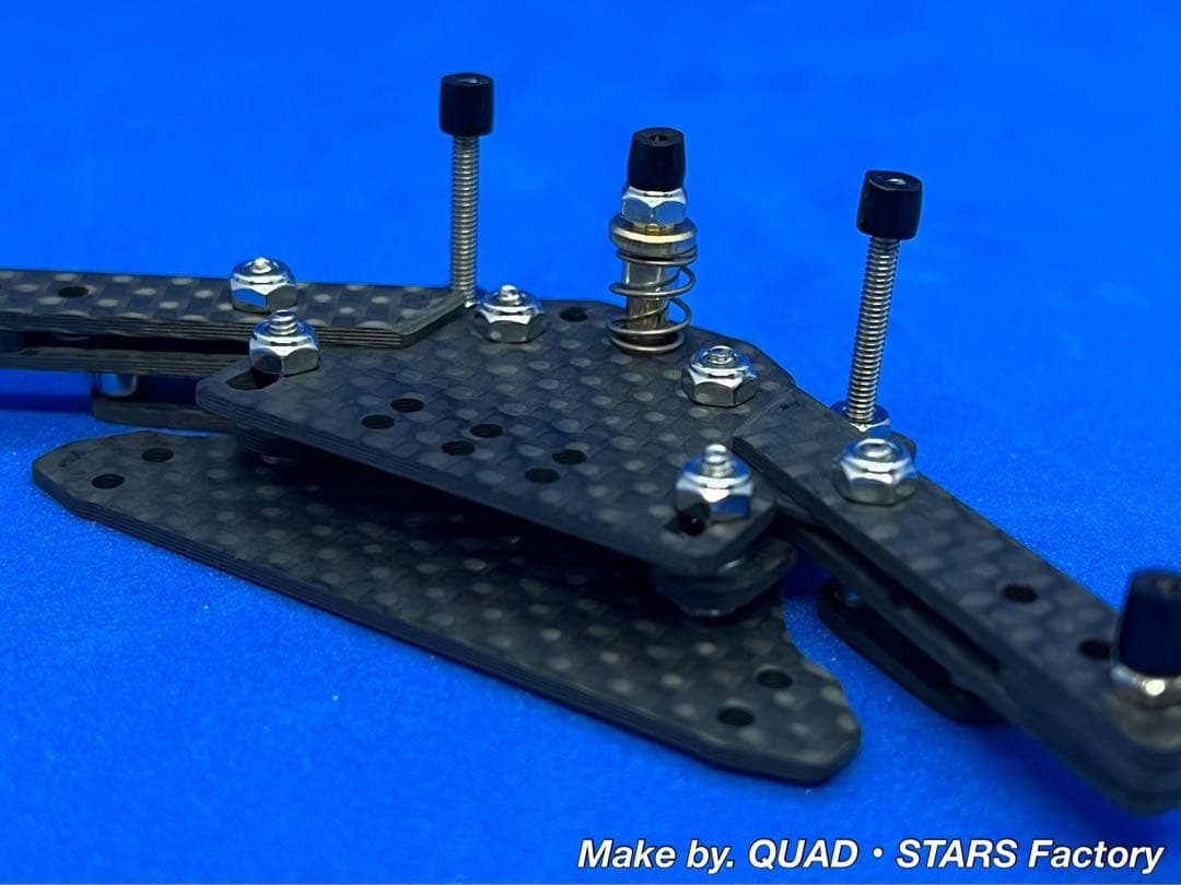 【ミニ四駆・MS用】１軸リヤアンカー　ブラックアウト／カーボン【19mm対応】