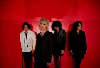 デランジェ サイン入りTシャツ