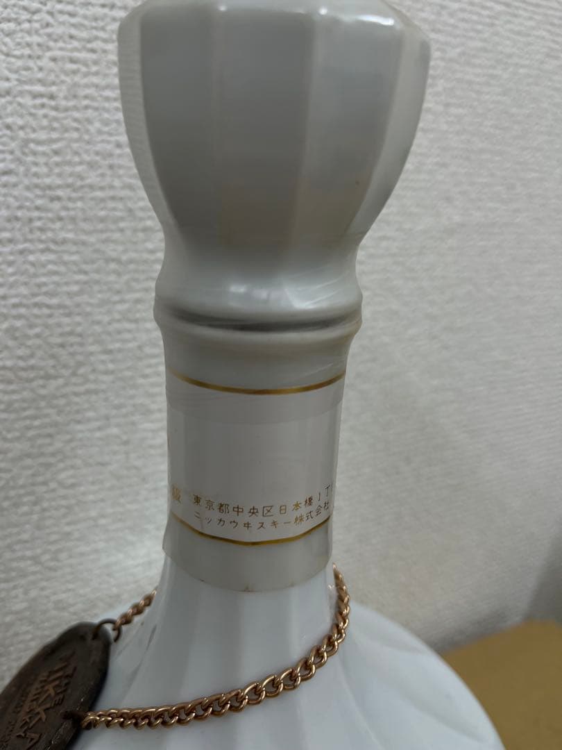 ニッカ鶴特級ウイスキー陶器ボトル760ml 43%