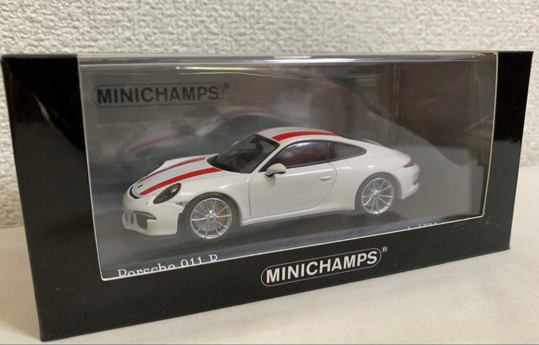 1/43 Porsche 911 R 2016MY ホワイト&レッドストライプ