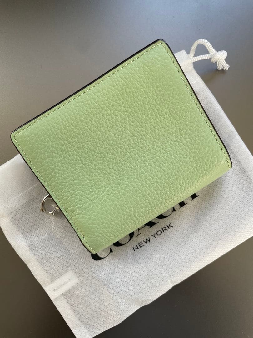 COACH 新品 2つ折り財布 ケース付　新色ペパーミント