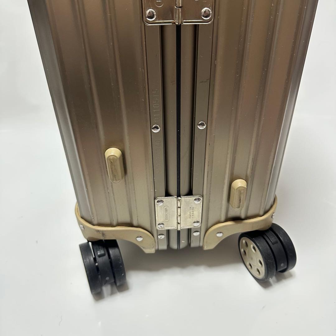 リモワ スーツケース トパーズ チタニウム 63リットル程度 4輪