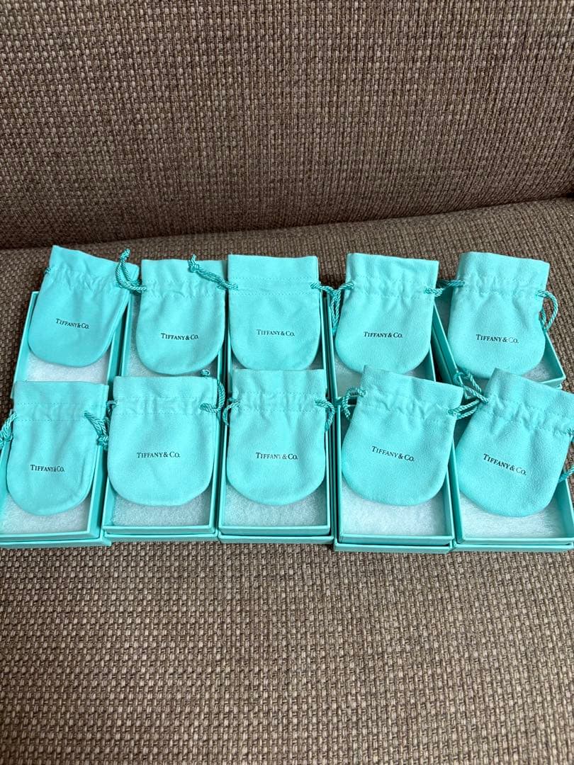 国内旧型　美品ティファニー空箱　巾着10セット