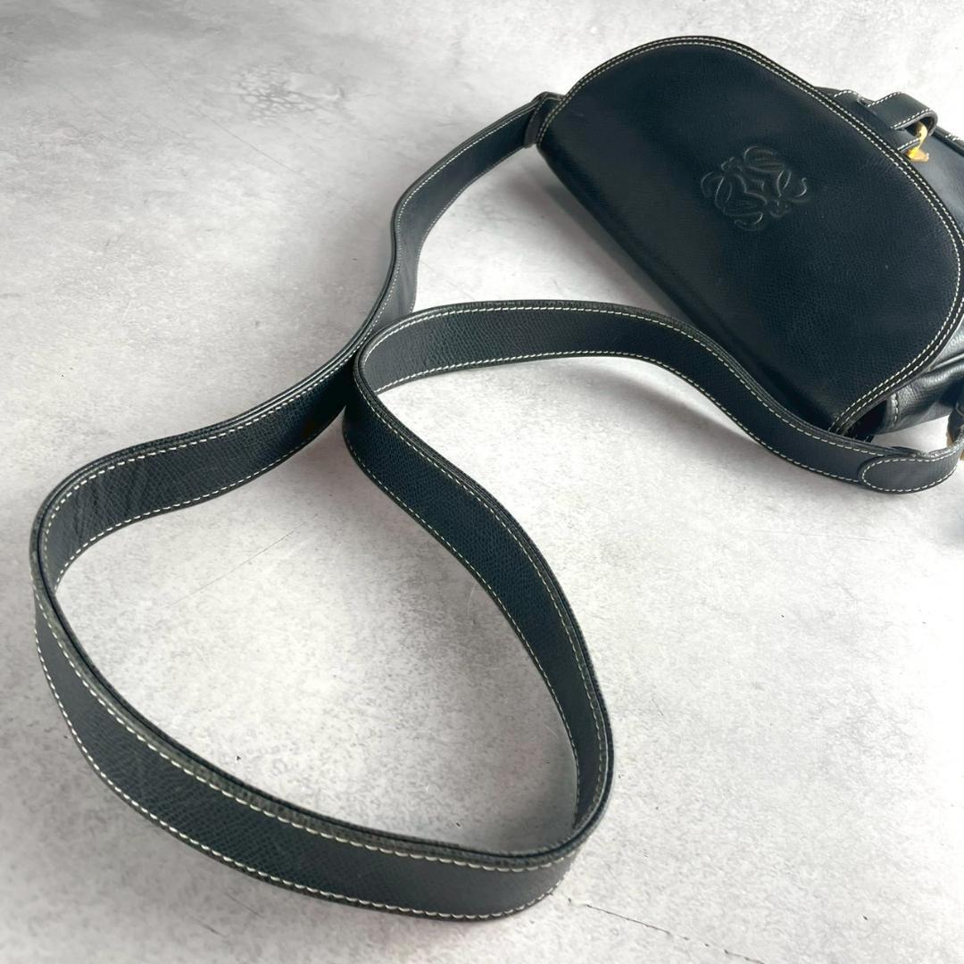 Y*a様 極希少✨ロエベ ショルダーバッグ アナグラム ロゴ型押し レザー 黒