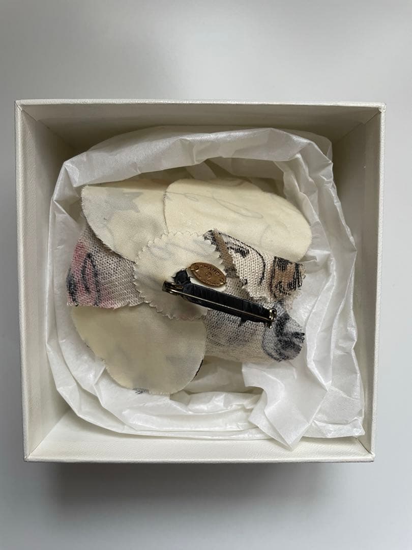 CHANEL フラワーデザイン ブローチ