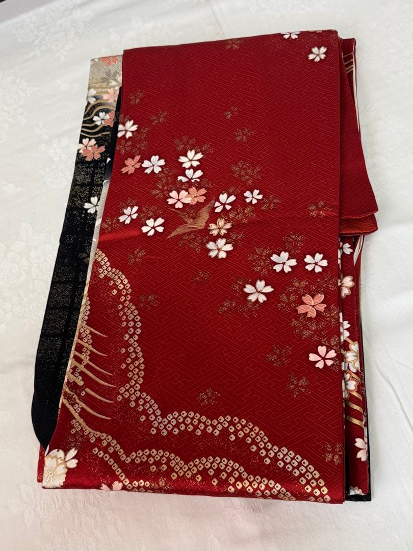 [極美品] 振袖　正絹　桜　鶴　紅　白　黒　高身長　成人式　結婚式　礼装