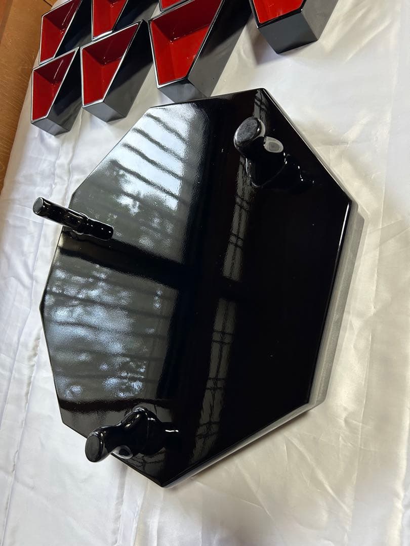 八角トゥンダーブン（東道盆）　琉球漆器