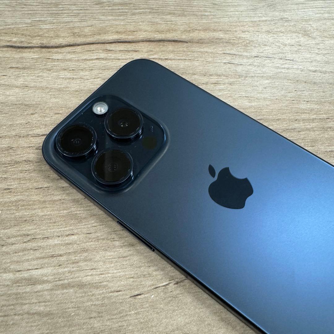 美品　iPhone 15 Pro 256gb SIMフリー版　バッテリー89%