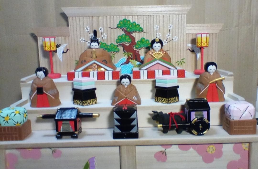 段雛(新品)　奈良一刀彫　特価(今年最終)