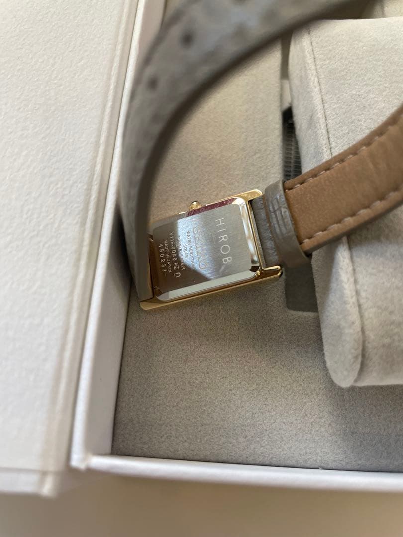 HIROB【SEIKO /セイコー】グレージュ/レザーベルト レディース時計