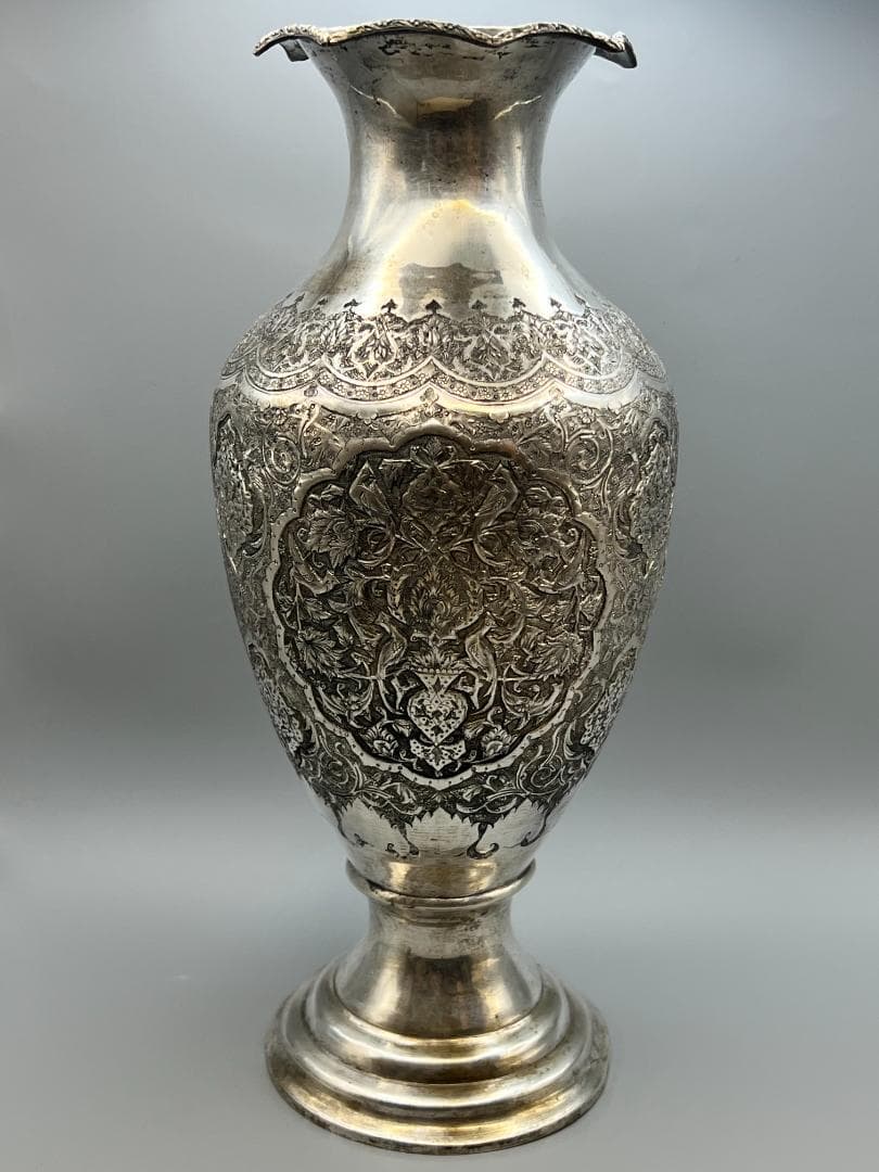 銀製　ライオンマーク　三越　銀花瓶　花入れ　手彫　銀細工　重量約820g