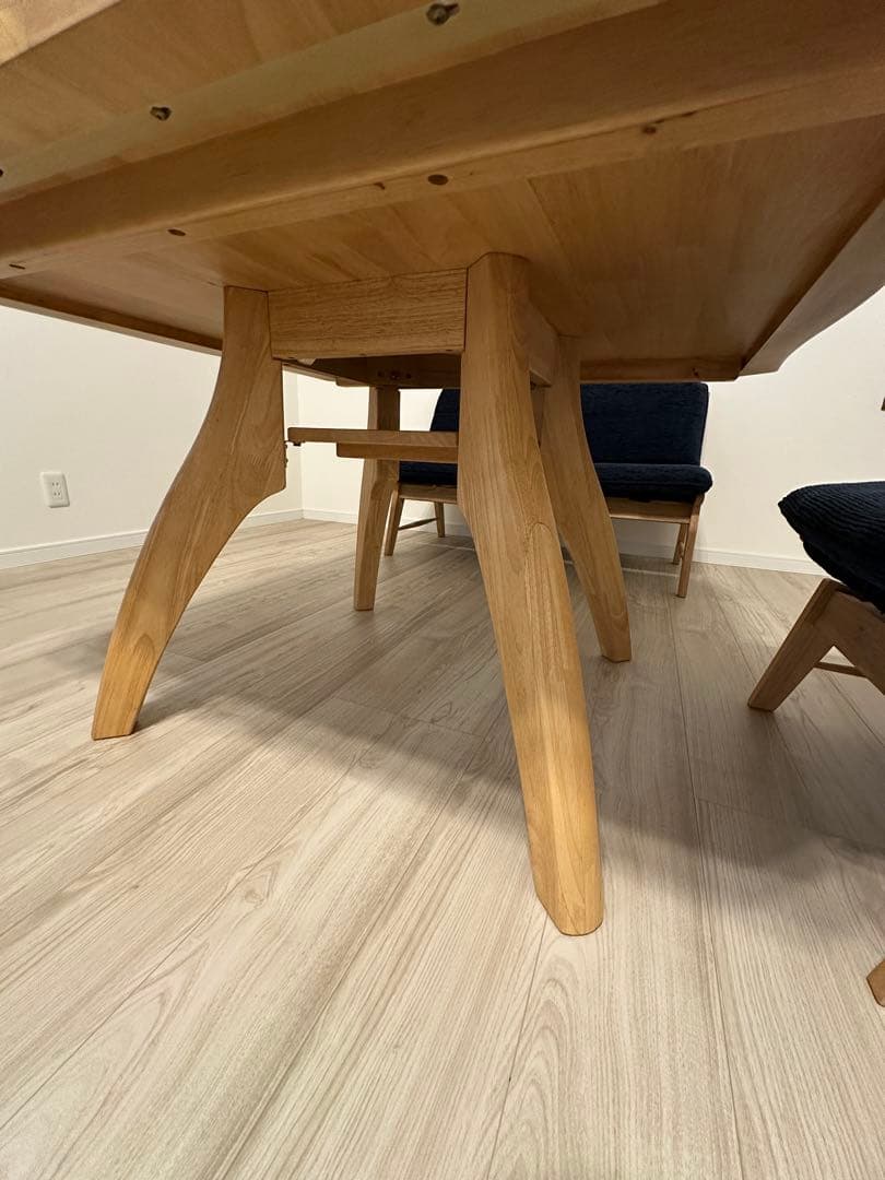 ※11/20までの掲載　テーブルとチェア2脚と2人掛けベンチのセット※引取希望