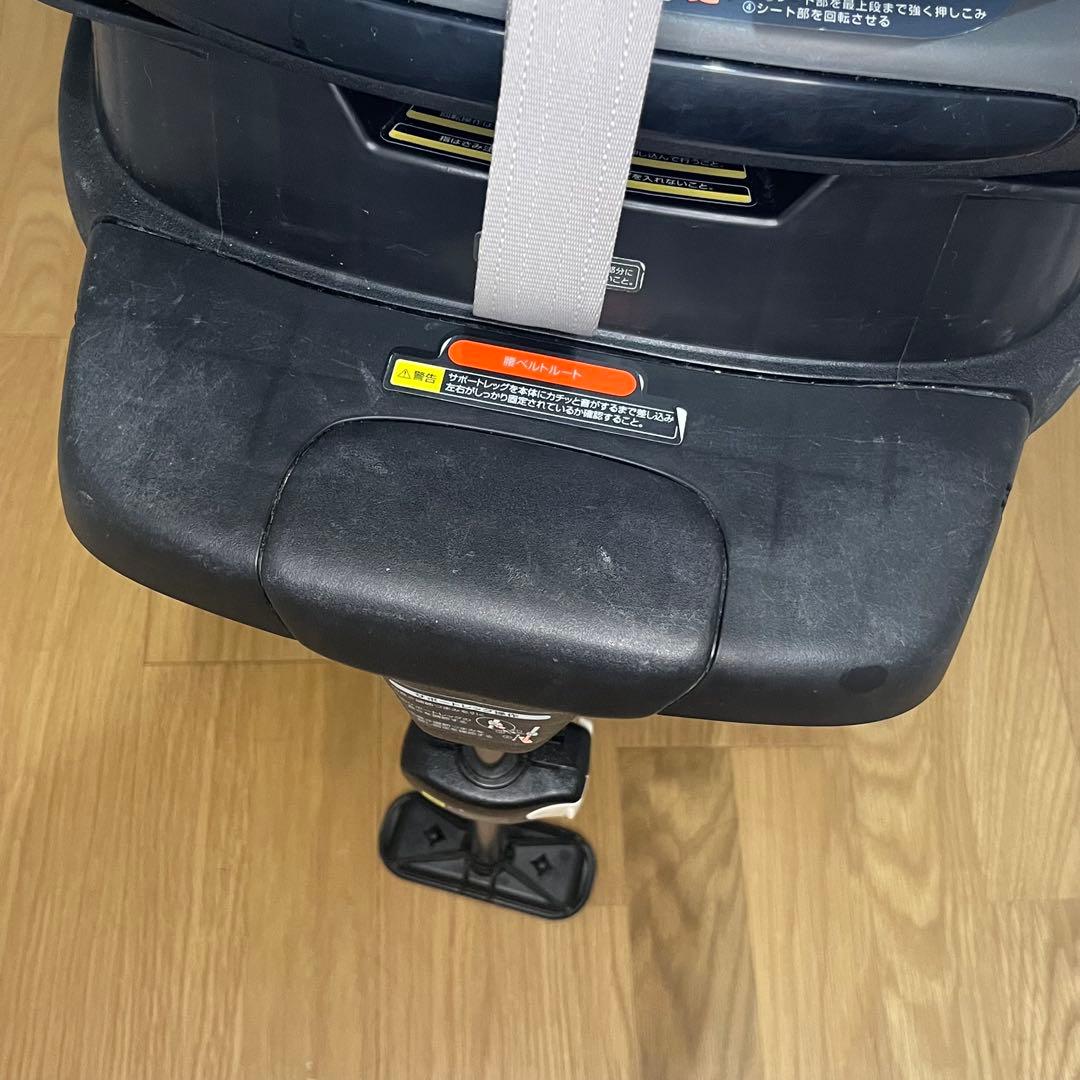 【美品】Combi コンビ ゼウスターンユーロ 回転式チャイルドシート 新生児〜