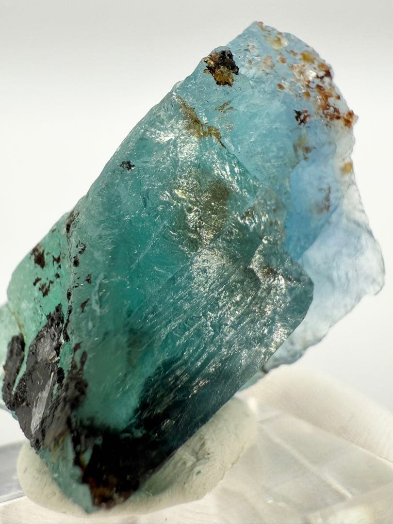 黒い森　フローライト　ドイツ産　天然石　原石　蛍石　鉱物標本