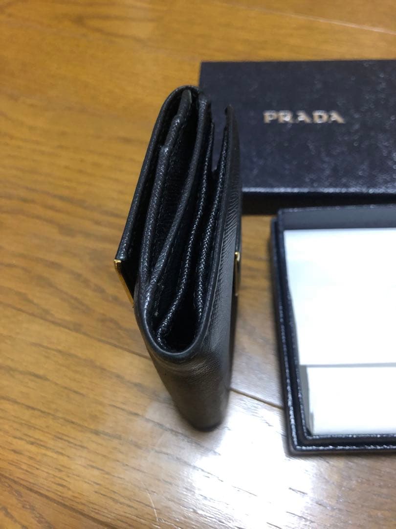 PRADA サフィアーノレザー 二つ折り財布 ブラック