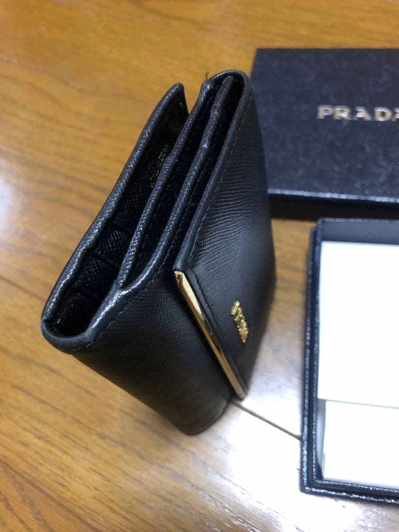 PRADA サフィアーノレザー 二つ折り財布 ブラック