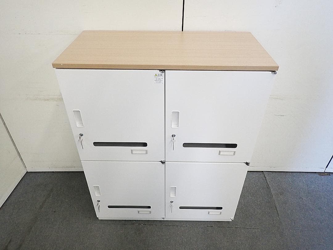 引取り限定　イトーキ　4人用モバイルロッカー　59-0126