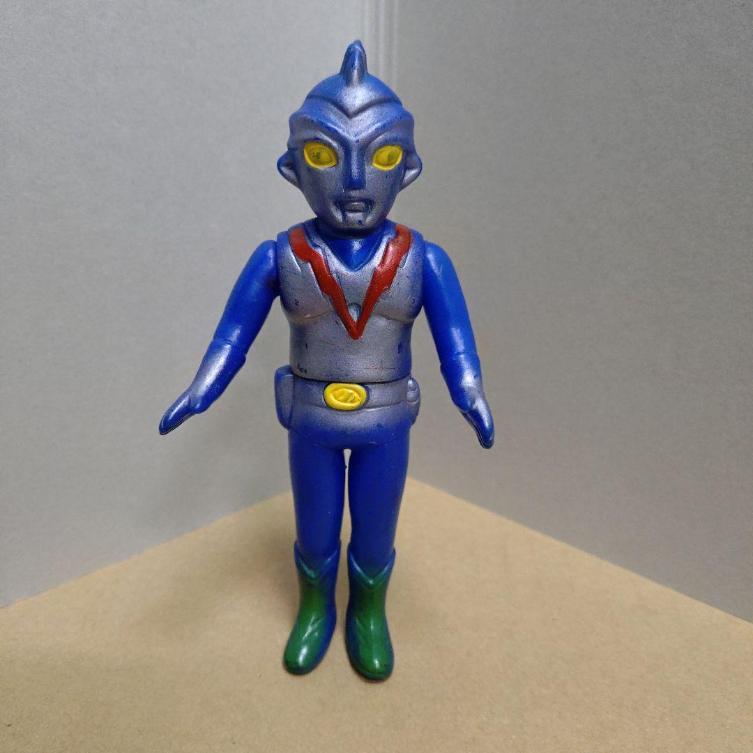 無版権 流星人間ゾーン パチソフビ