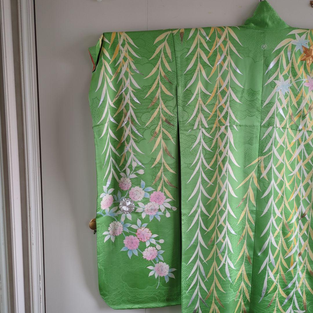 振袖 着物　緑　緑色 グリーン　花柄 結婚式