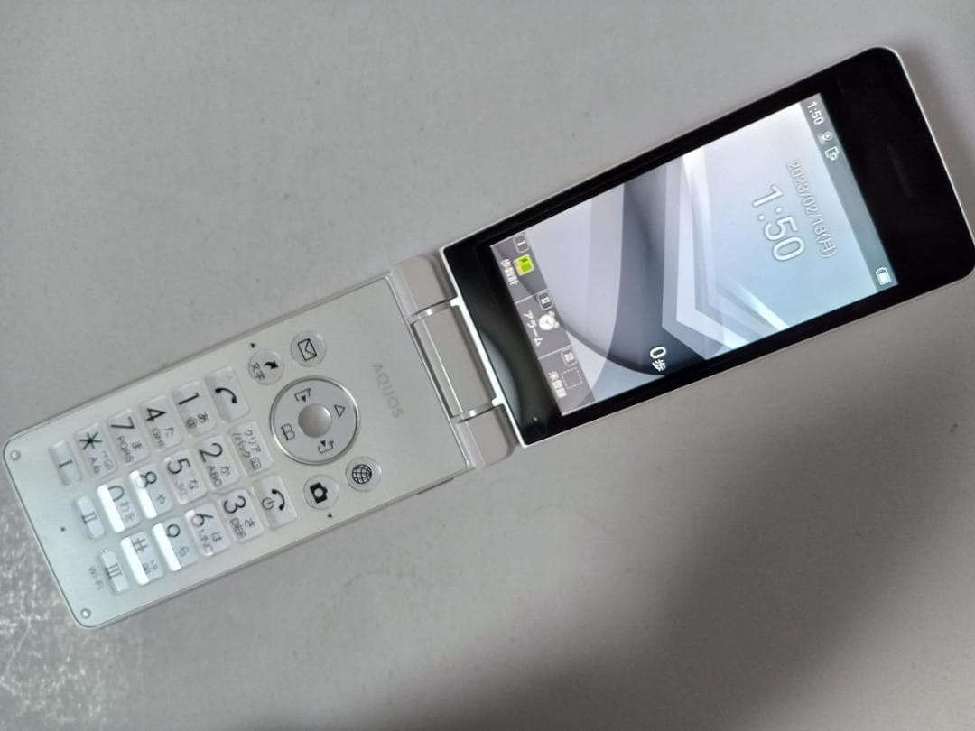 ☆ Y!mobile AQUOS ケータイ4 A206SH ホワイト