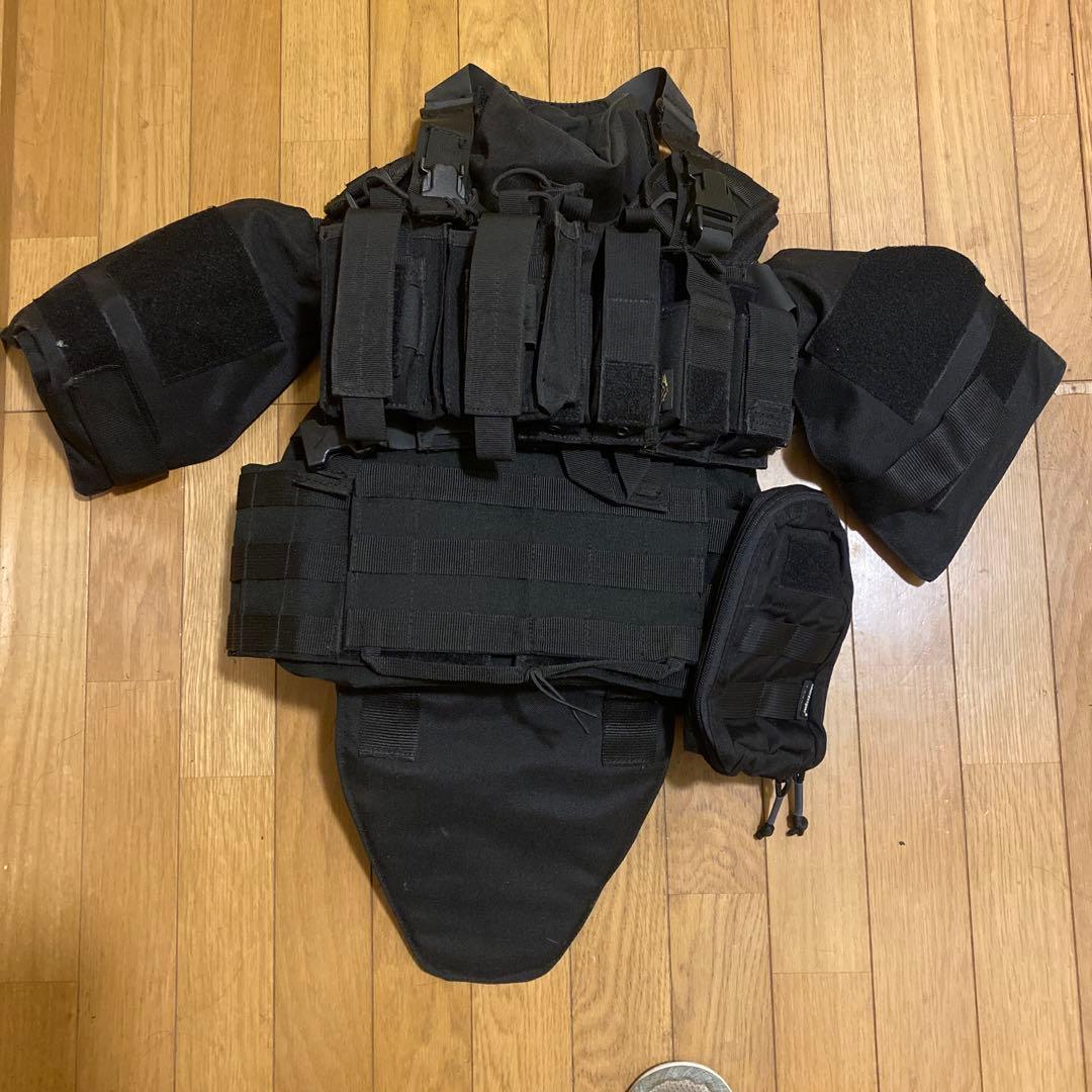 サバゲー/コスプレ用ボディアーマー➕チェストリグ➕ヘルメットセット