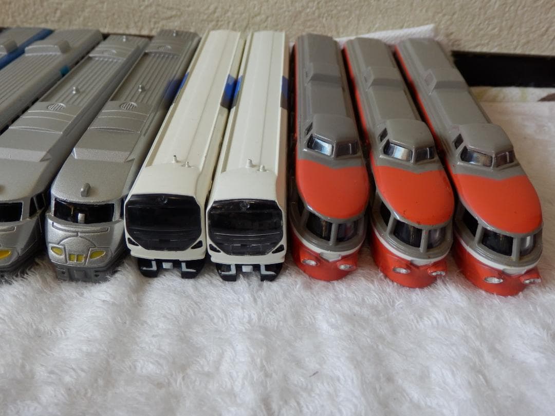 ❤️日本製★新品級★３４両★絶版❤️トレーン大量セットNゲージダイカストミニカー