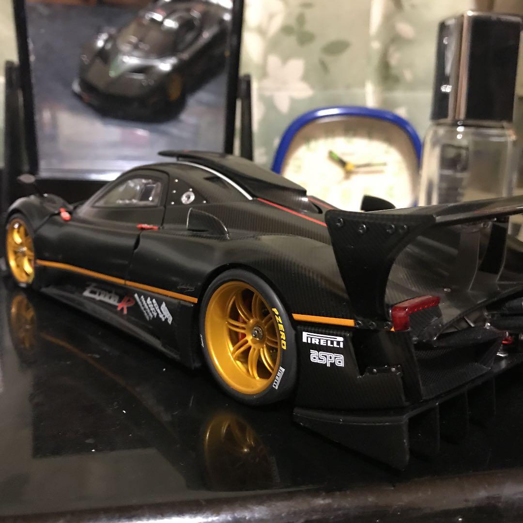 1/18 パガーニゾンダR