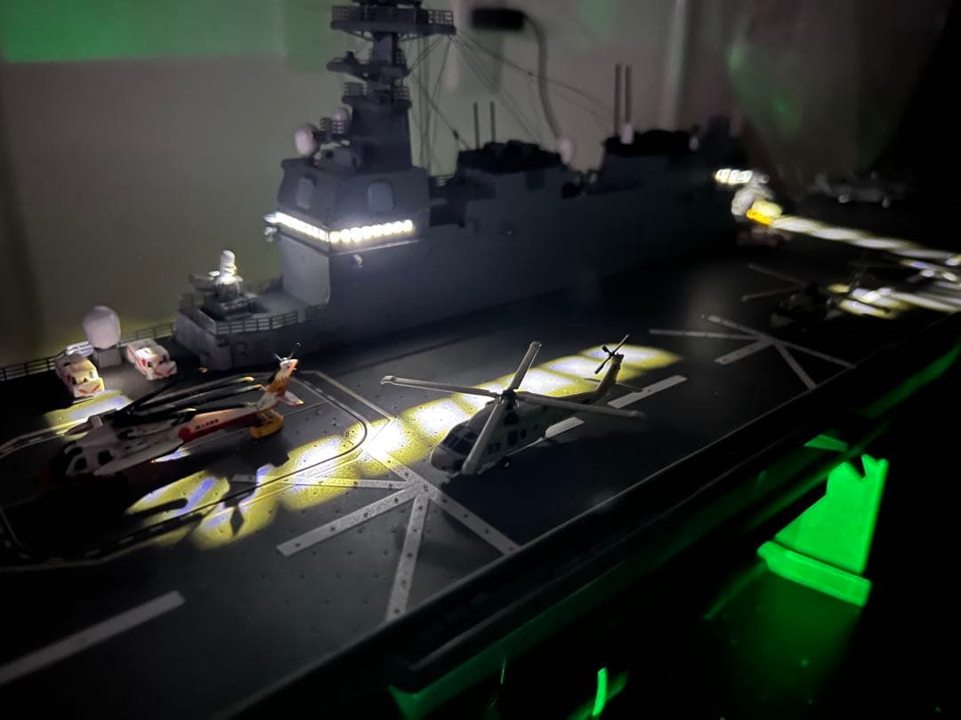 【完成品】護衛艦いずもをつくる ディスプレイケース アダプター付き